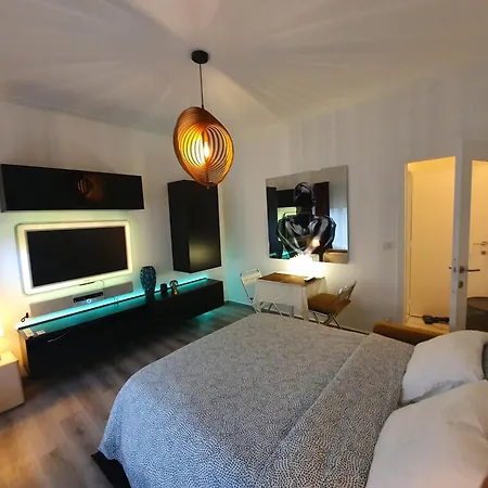 Antwerp Hideaway, Outside Of Low Emission Zone *